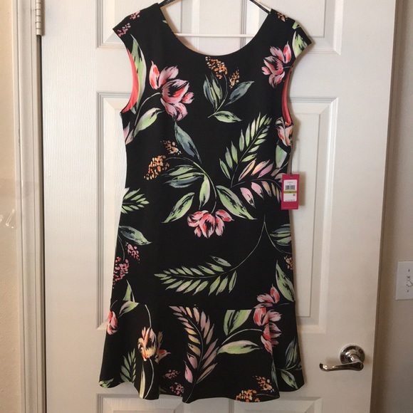 Vince Camuto Dresses & Skirts - Vince Camuto tropical dress